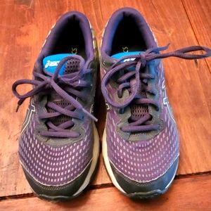 ASICS Boy Shoes Size 4.5
